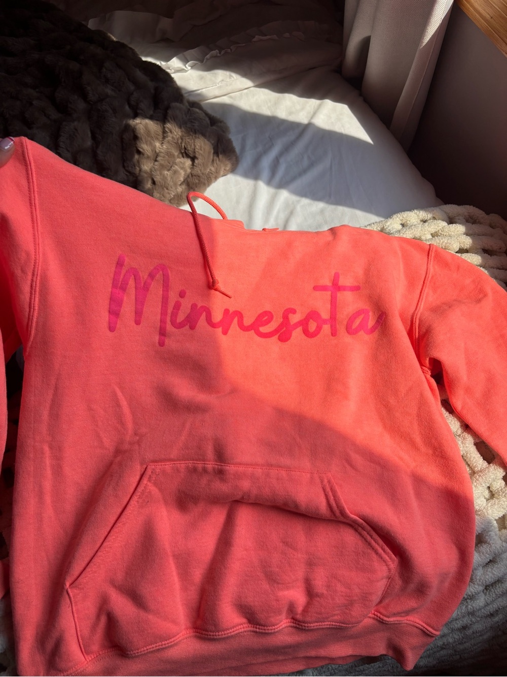 Minnesota Script Coral-Pink Hoodie - Women's Pullover Sweatshirt